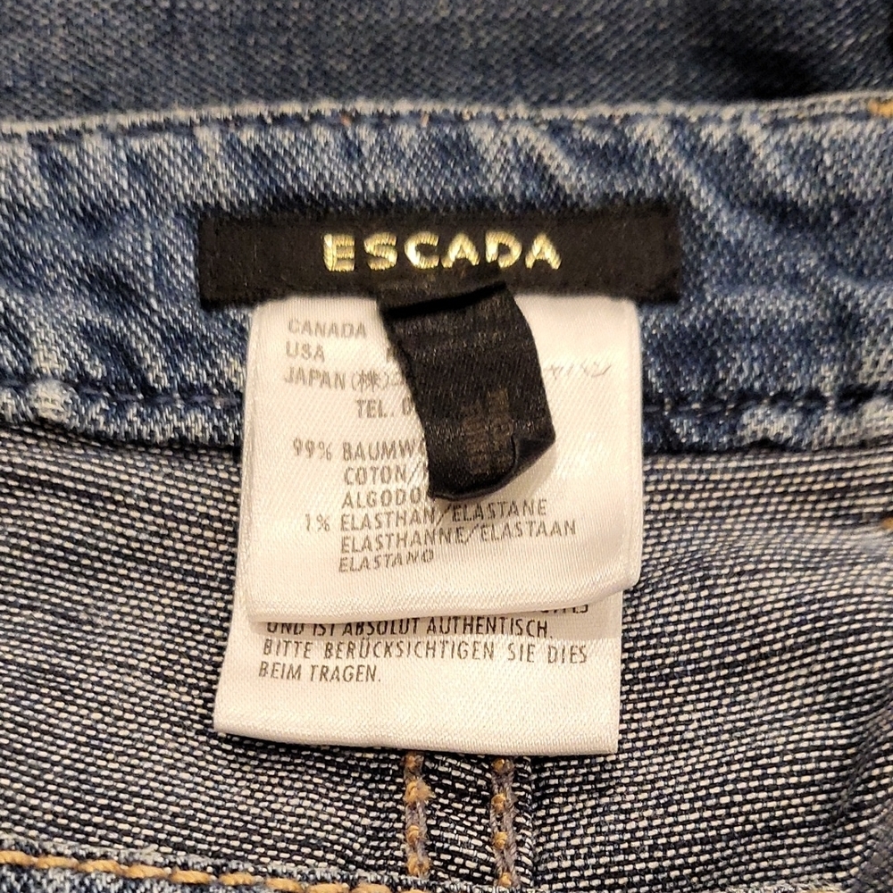 Escada Classic Blue Jeans - Picture 2 of 12